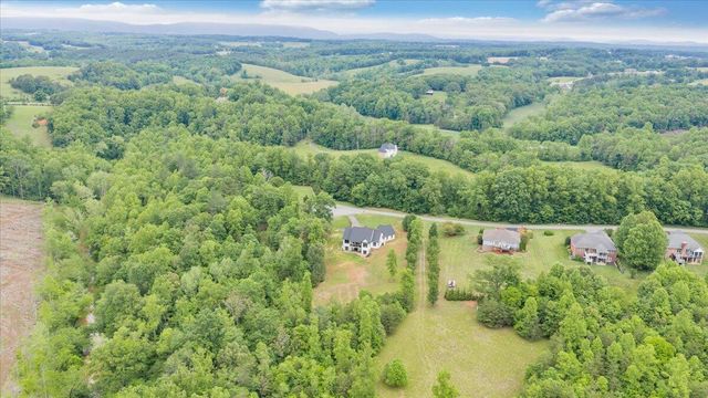 479 Constitution BLVD, Wirtz, VA 24184