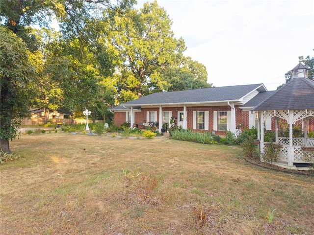 607 W Main Street, Charleston, AR 72933