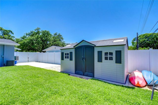5635 24TH AVENUE N, St Petersburg, FL 33710