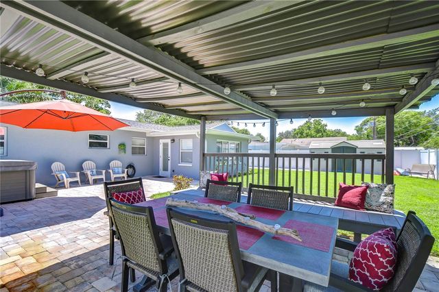 5635 24TH AVENUE N, St Petersburg, FL 33710