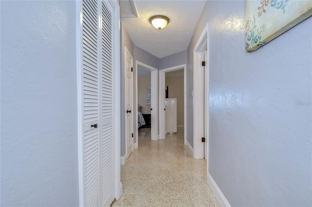 5635 24TH AVENUE N, St Petersburg, FL 33710