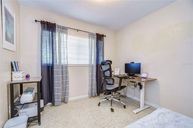 5635 24TH AVENUE N, St Petersburg, FL 33710