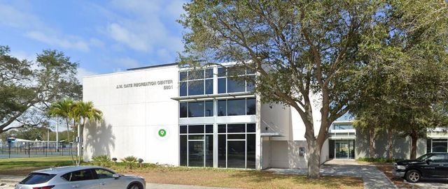 5635 24TH AVENUE N, St Petersburg, FL 33710