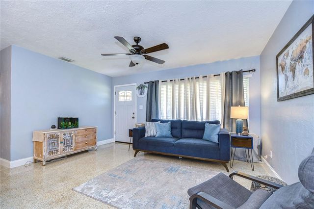 5635 24TH AVENUE N, St Petersburg, FL 33710