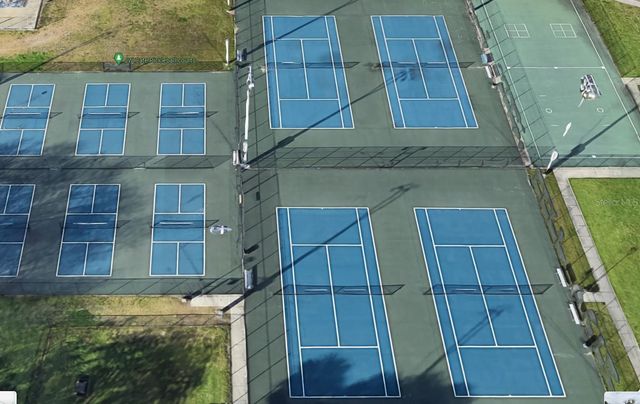 5635 24TH AVENUE N, St Petersburg, FL 33710