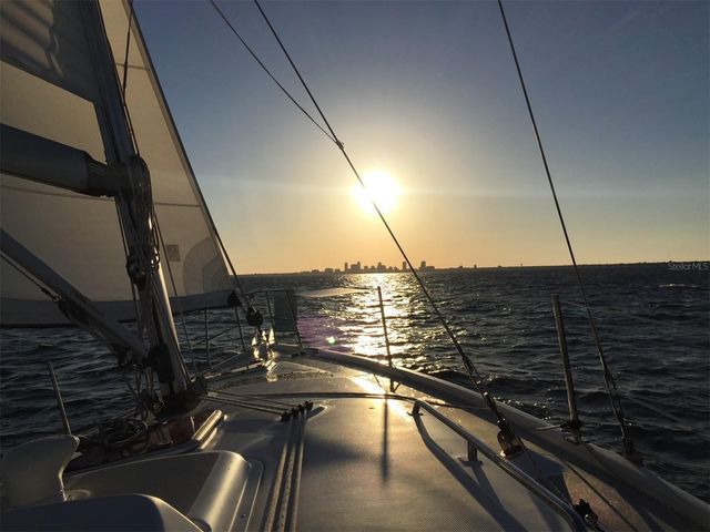 5635 24TH AVENUE N, St Petersburg, FL 33710