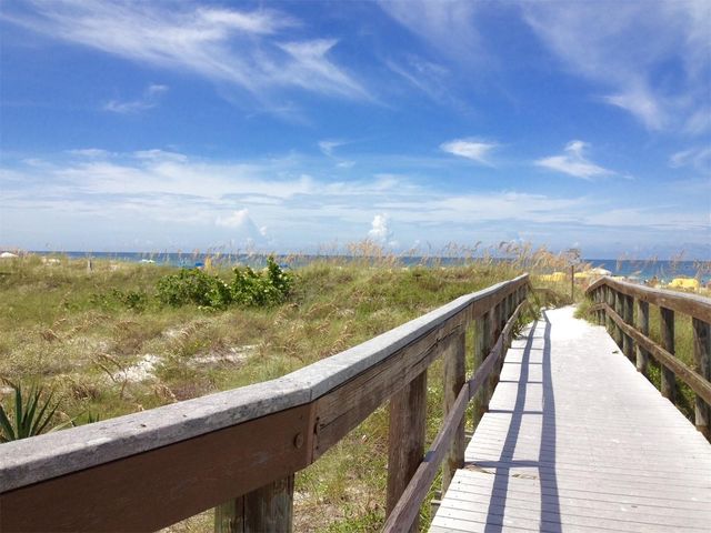 5635 24TH AVENUE N, St Petersburg, FL 33710