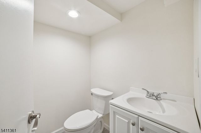 64 Shunpike Rd, Madison Boro, NJ 07940