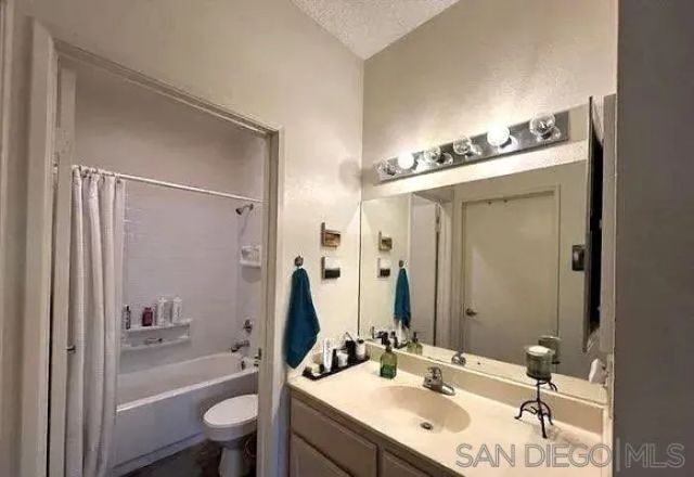17161 Alva Rd 212, San Diego, CA 92127