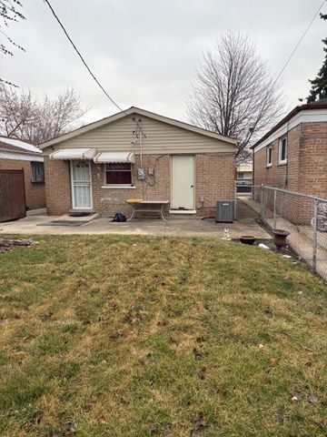 4510 S La Crosse Avenue, Chicago, IL 60638