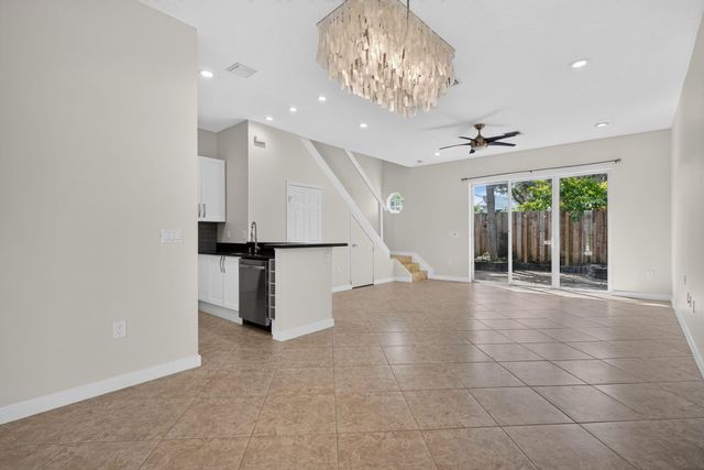 11 NE 20th Avenue, Pompano Beach, FL 33060