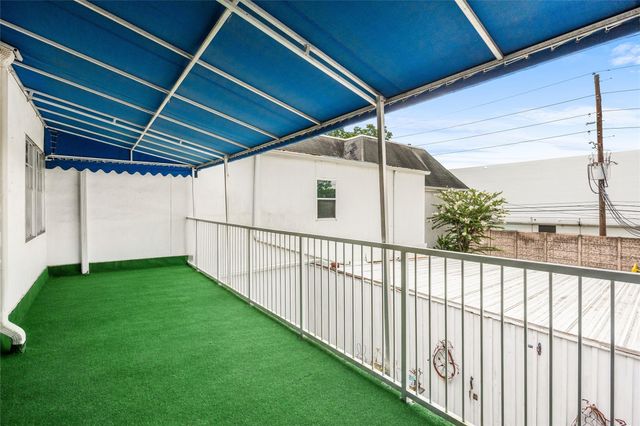 2700 Bellefontaine Street B30, Houston, TX 77025