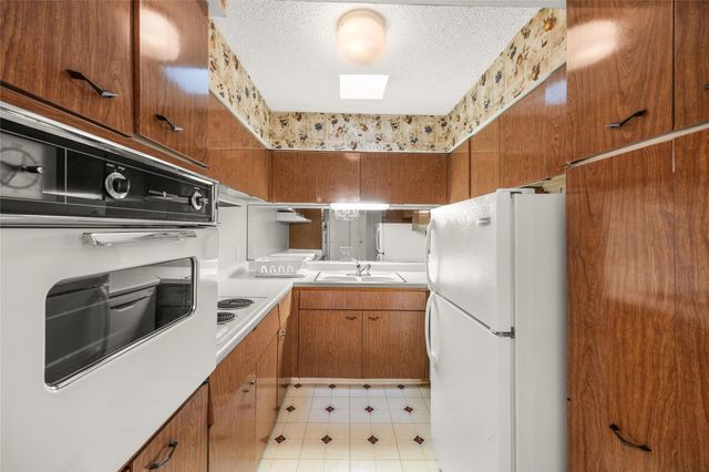 2700 Bellefontaine Street B30, Houston, TX 77025
