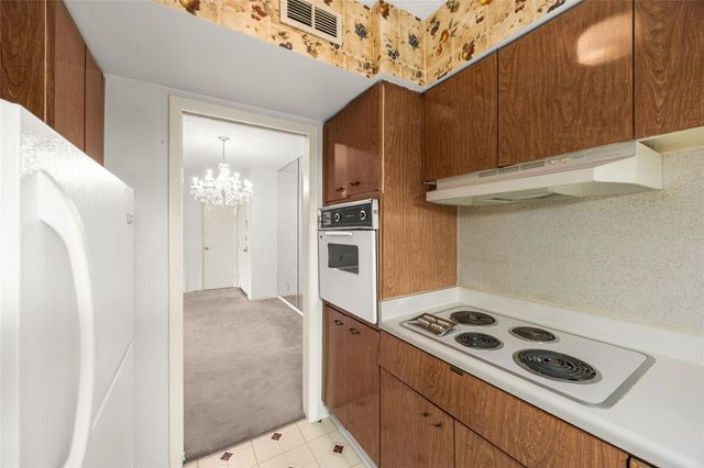 2700 Bellefontaine Street B30, Houston, TX 77025