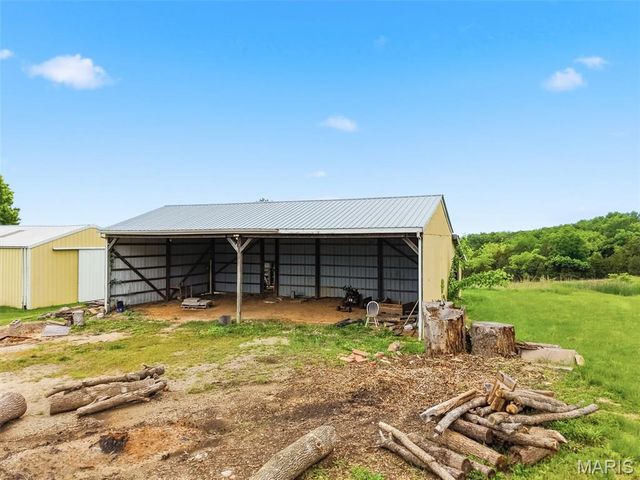 11 Skyview Way, Pacific, MO 63069