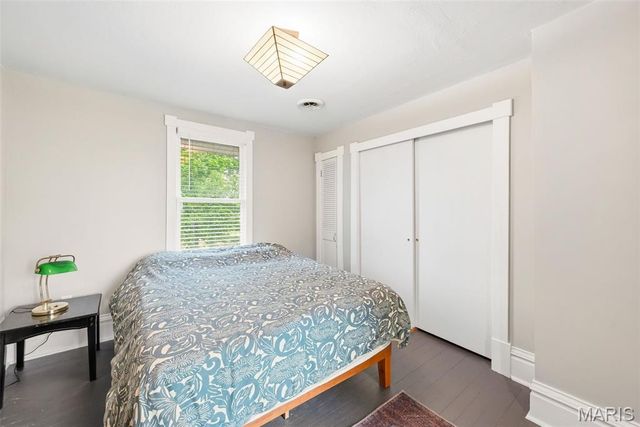 11 Skyview Way, Pacific, MO 63069