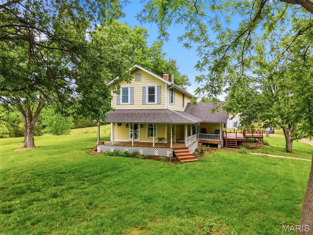 11 Skyview Way, Pacific, MO 63069