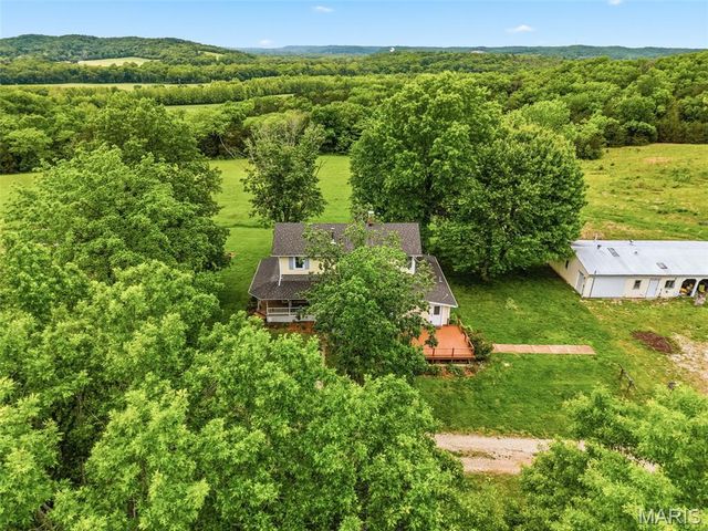 11 Skyview Way, Pacific, MO 63069