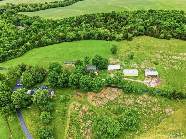 11 Skyview Way, Pacific, MO 63069