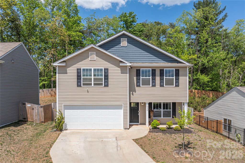 220 Roper Street, Candler, NC 28715