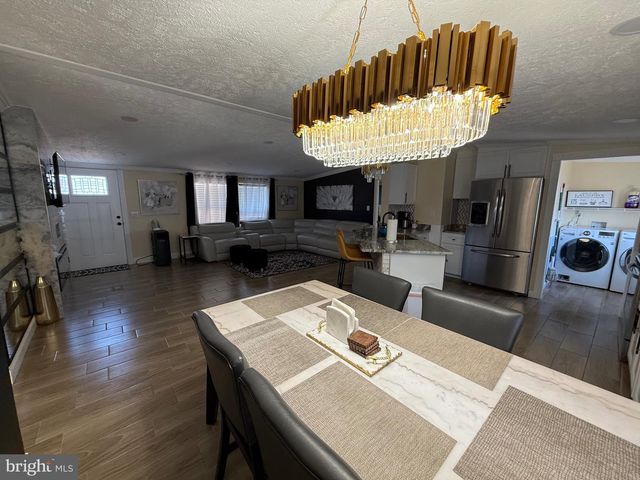 104 PRINCE CHARLES LN, Dumfries, VA 22026