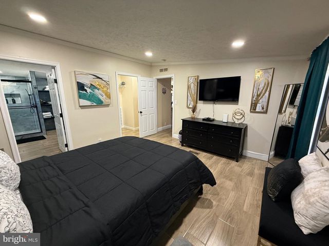 104 PRINCE CHARLES LN, Dumfries, VA 22026