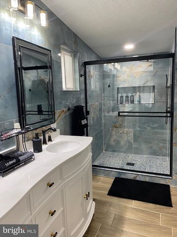 104 PRINCE CHARLES LN, Dumfries, VA 22026