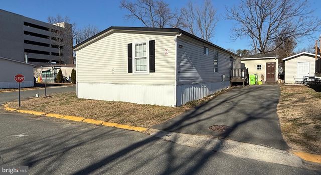 104 PRINCE CHARLES LN, Dumfries, VA 22026