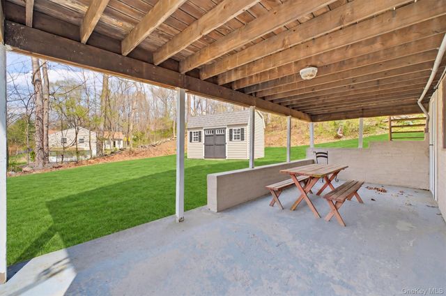 47 Stonehouse Road, Somers, NY 10589