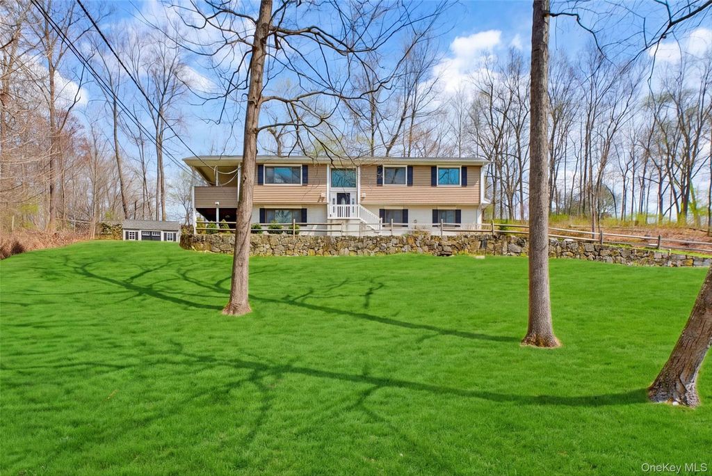 47 Stonehouse Road, Somers, NY 10589