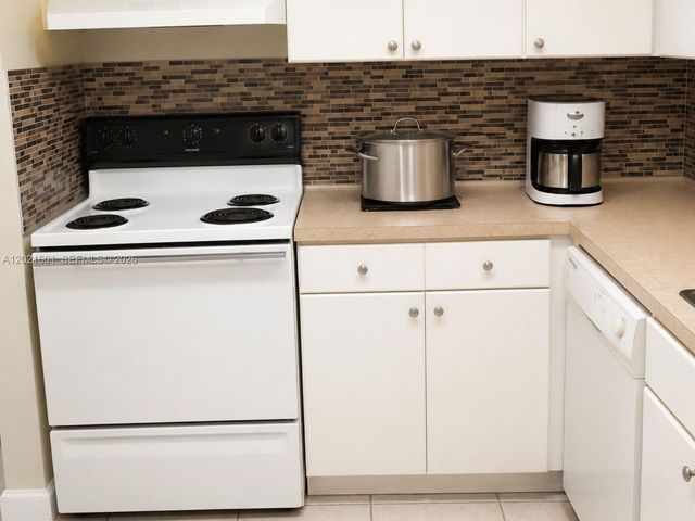 8650 SW 109th Ave 3-223, Miami, FL 33173