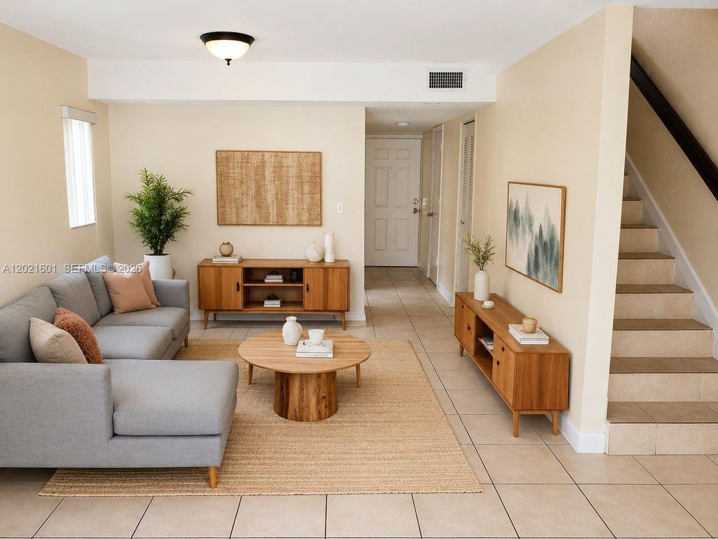 8650 SW 109th Ave 3-223, Miami, FL 33173