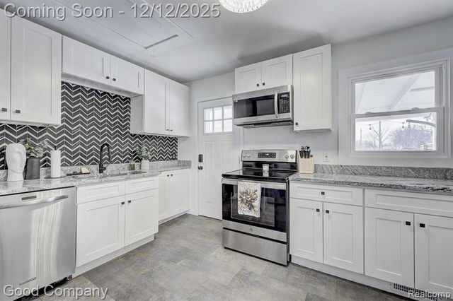 1902 Moorhouse Street, Ferndale, MI 48220