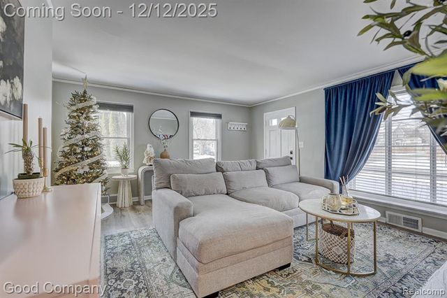 1902 Moorhouse Street, Ferndale, MI 48220