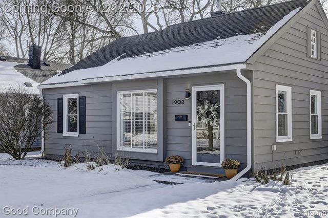 1902 Moorhouse Street, Ferndale, MI 48220