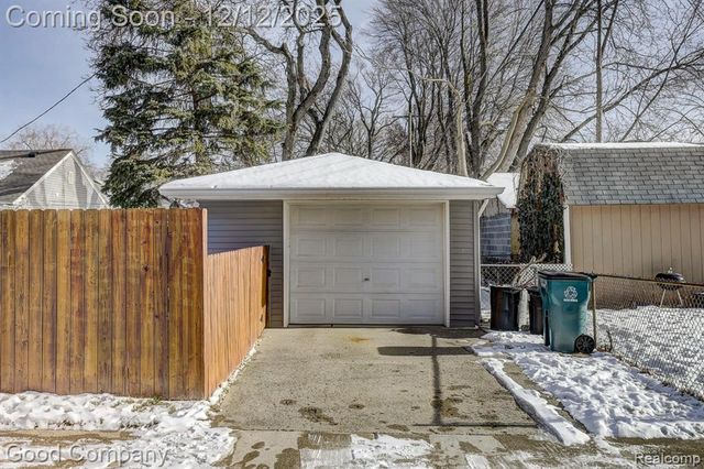 1902 Moorhouse Street, Ferndale, MI 48220