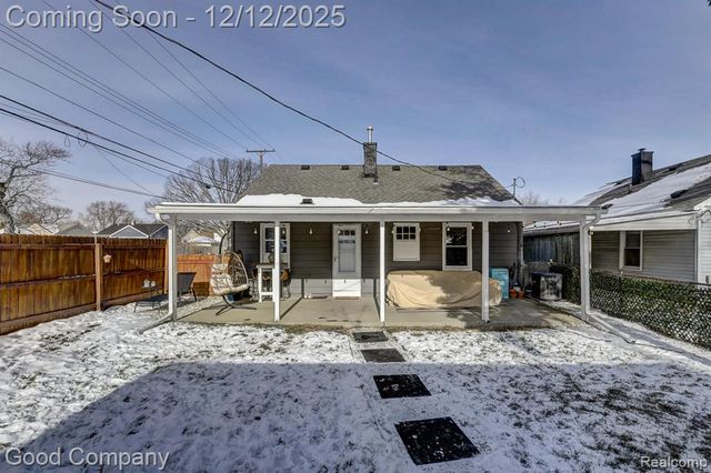 1902 Moorhouse Street, Ferndale, MI 48220