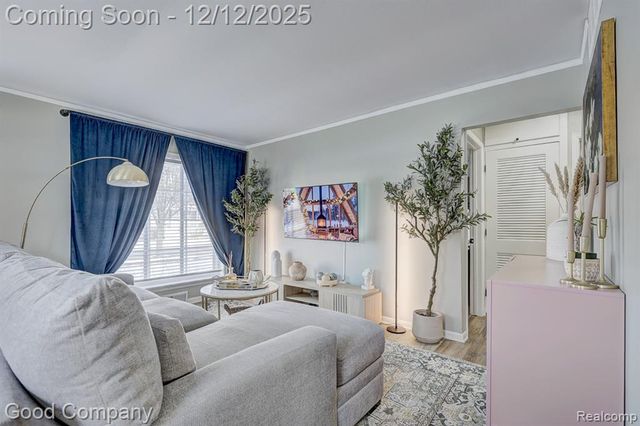 1902 Moorhouse Street, Ferndale, MI 48220