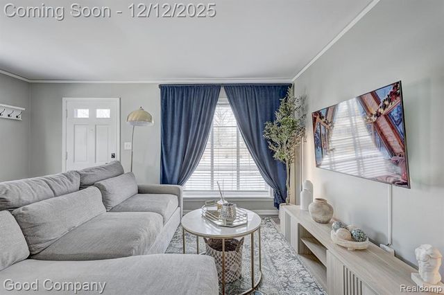 1902 Moorhouse Street, Ferndale, MI 48220