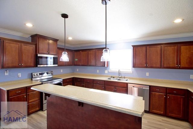 702 Auburn Cove, Hinesville, GA 31313