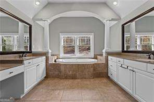 512 Twilley Ridge Road SW, Smyrna, GA 30082