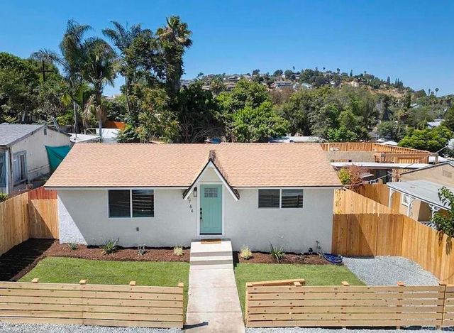 8764 68 Lamar Street, Spring Valley, CA 91977