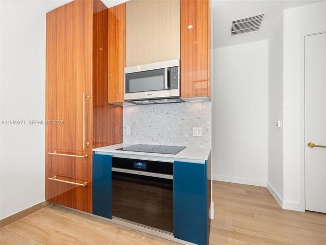 2655 S Bayshore Dr 1707, Miami, FL 33133