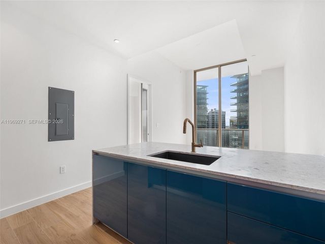 2655 S Bayshore Dr 1707, Miami, FL 33133