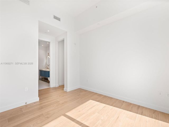 2655 S Bayshore Dr 1707, Miami, FL 33133