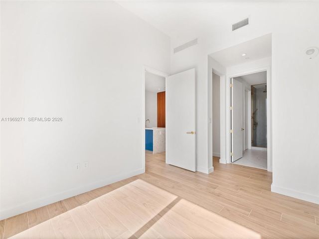 2655 S Bayshore Dr 1707, Miami, FL 33133