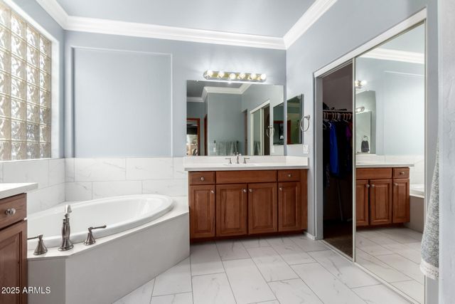 5902 W GAMBIT Trail, Phoenix, AZ 85083