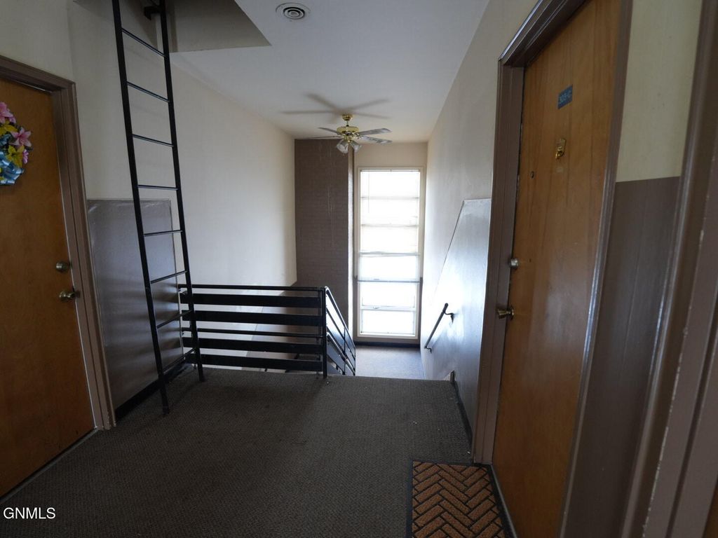 303 Highland Drive W, Williston, ND 58801 photo 24