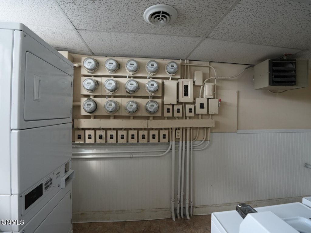 303 Highland Drive W, Williston, ND 58801 photo 26