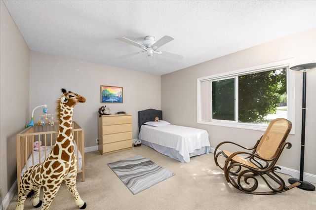 329 Garden Ct, Roseville, CA 95678